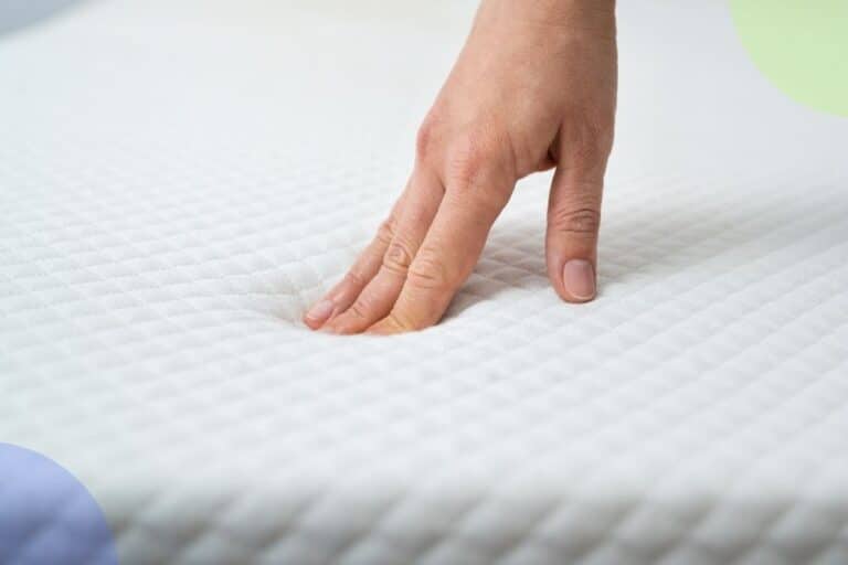 pillow en un colchón