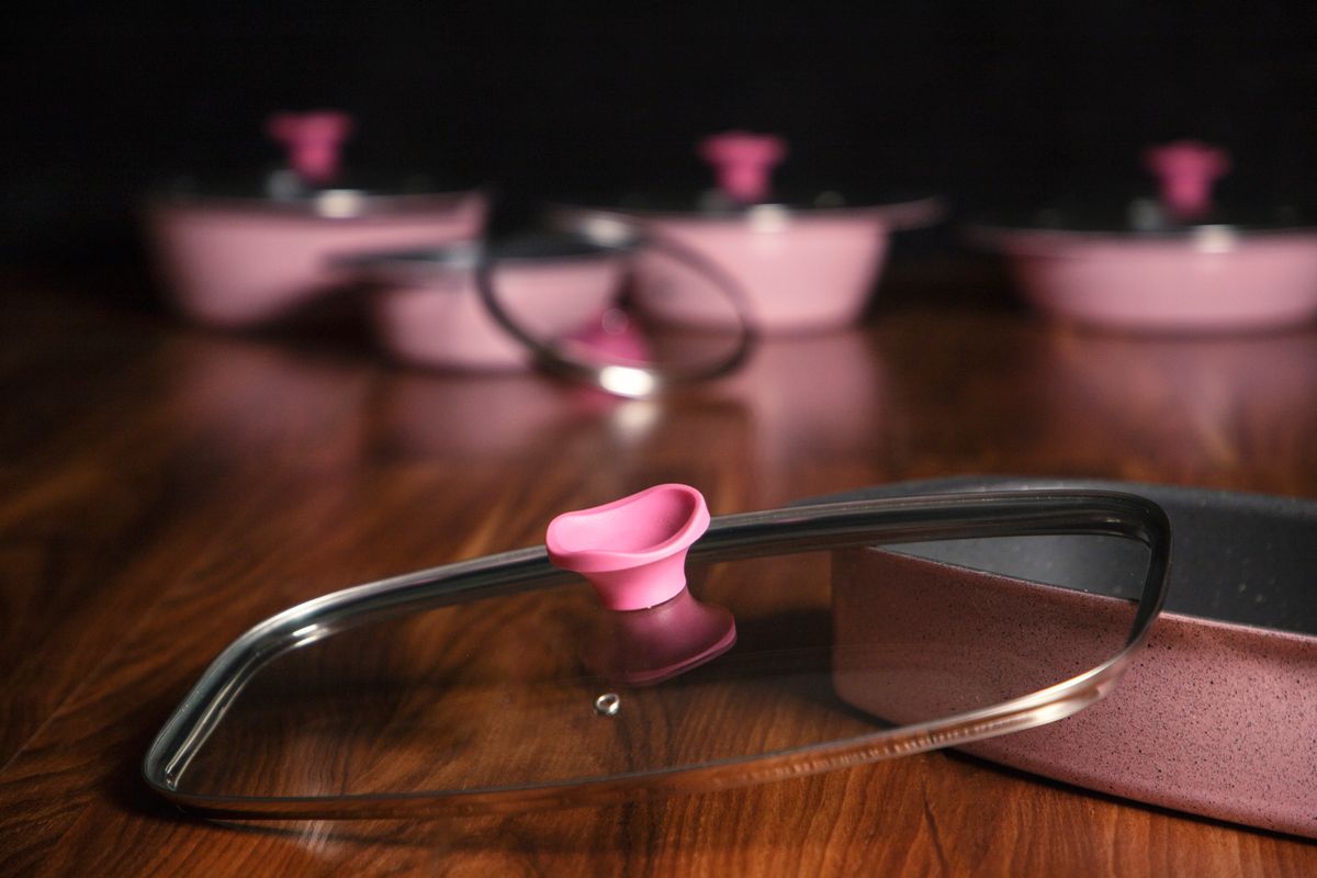 Batería de cocina antiadherente rosa