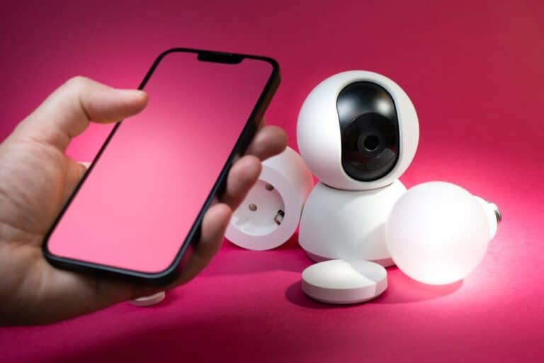 Cámara de seguridad con WI-FI: ventajas y cómo configurarla