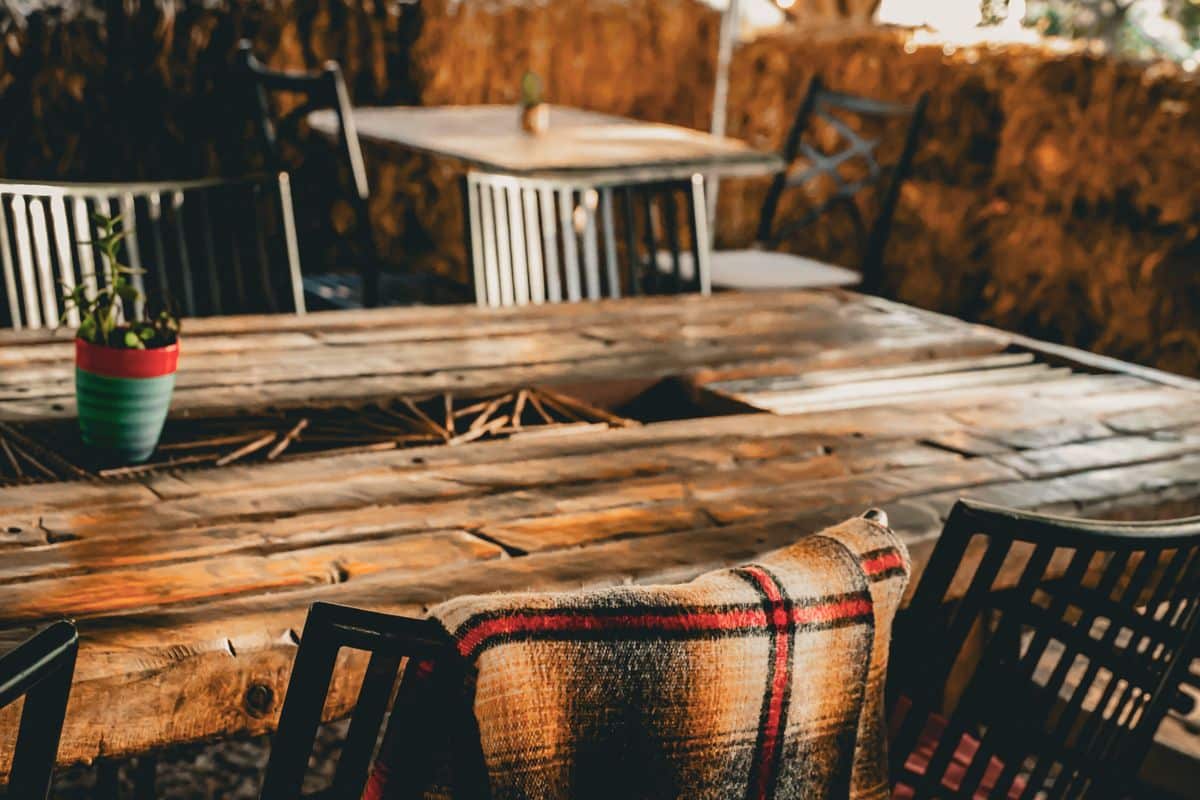 Mesa de madera exterior rustica